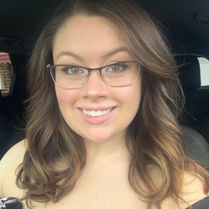 Meet your Posher, Amber